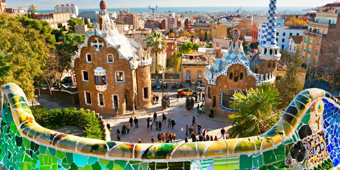 Barcelona weather things spain visit need guide time guell park know before city do pack events splendid tourists perfect place